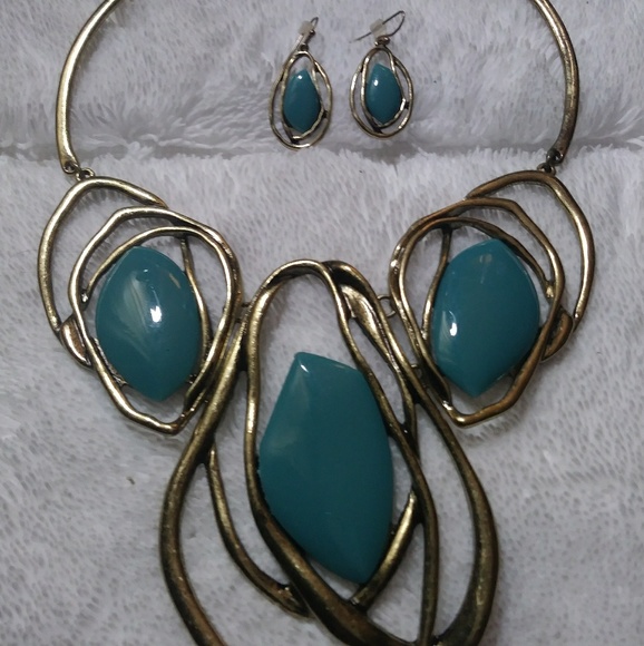 Gold tone and turquoise necklace with earrings NEW - Picture 3 of 6
